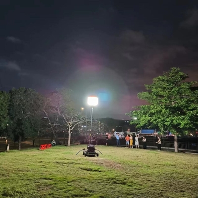 Générateur LED portable de 700W Tour de lumière mobile pour la construction et les besoins en éclairage extérieur