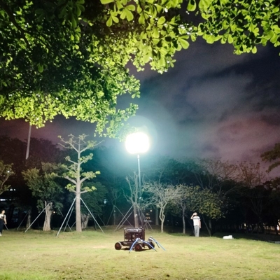 Portable Tour Light LED Ballon de travail lumière 700 Watt Super lumineux avec un éclairage à 360 °