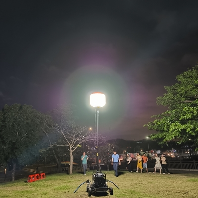 Événements Téléscopique Tour lumineuse remorquable 500W Ballon LED Tour lumineuse mobile pour les grands événements